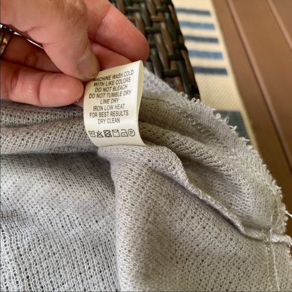 JULIANA’S | Knit Pullover V Neck Hoodie Sweater - Picture 11 of 14